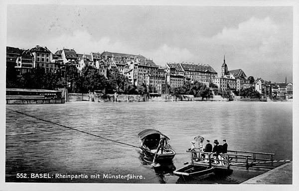 <span class='txt12-gruen'>Basel: Rheinpartie mit Münsterfähre</span><br /><span class='txt12'>Foto: Xaver Frey, Basel / gelaufen: 20.5.1927</span><br />